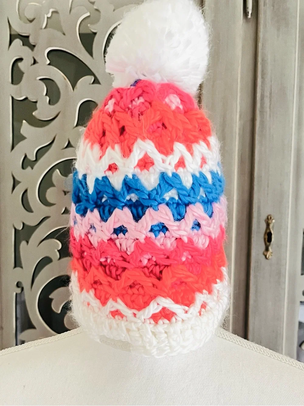 Obermeyer Teen  knit hat white blue red with pompom